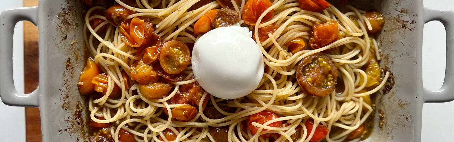 Pasta con Mini Tomates y burrata